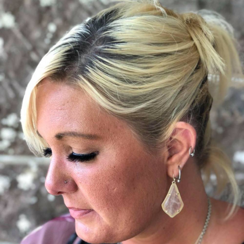 Meet your Posher, Leslie